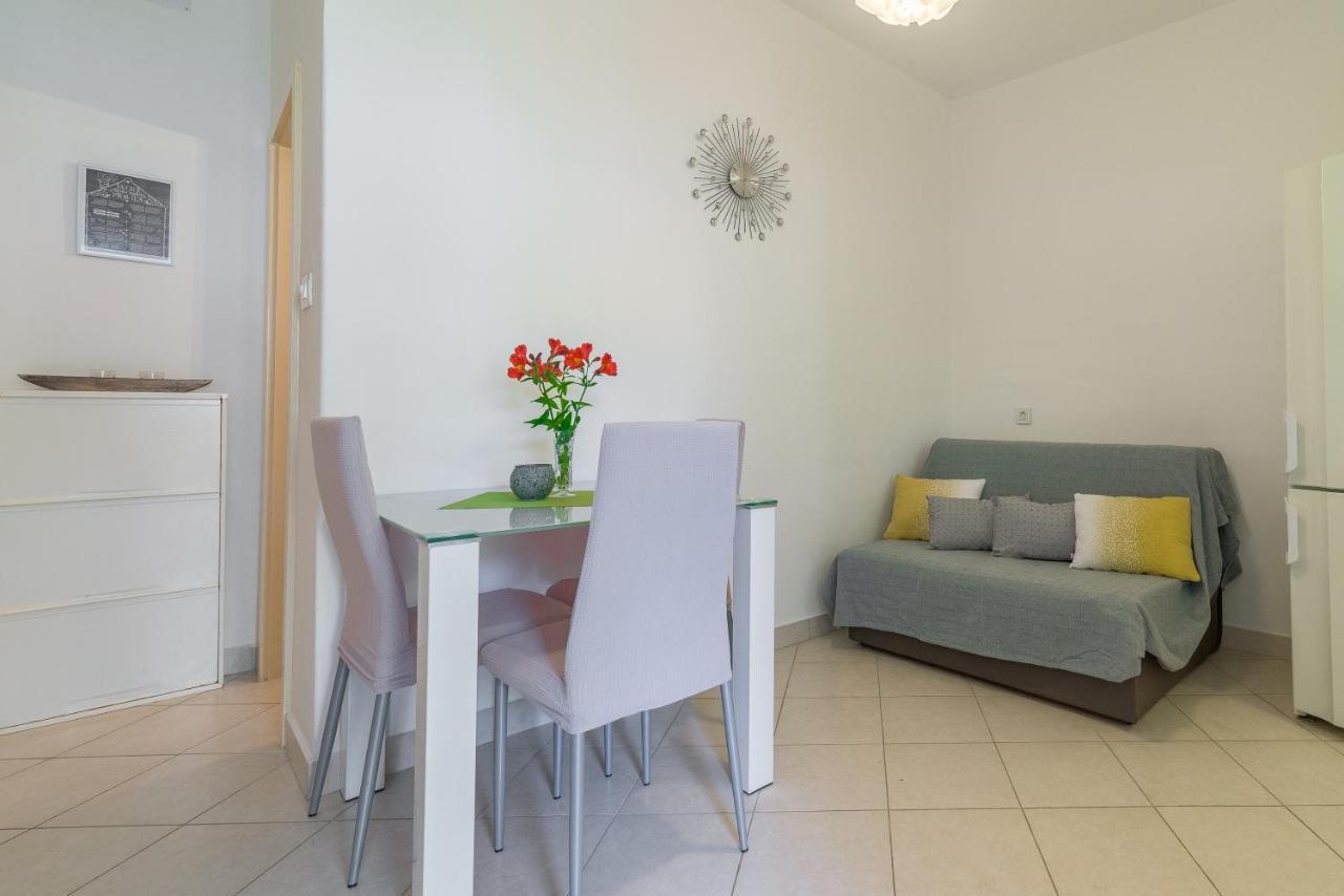 Apartments Tolic Biograd Na Moru Buitenkant foto