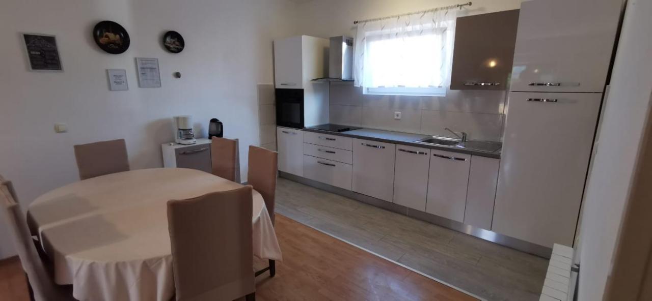 Apartments Tolic Biograd Na Moru Buitenkant foto