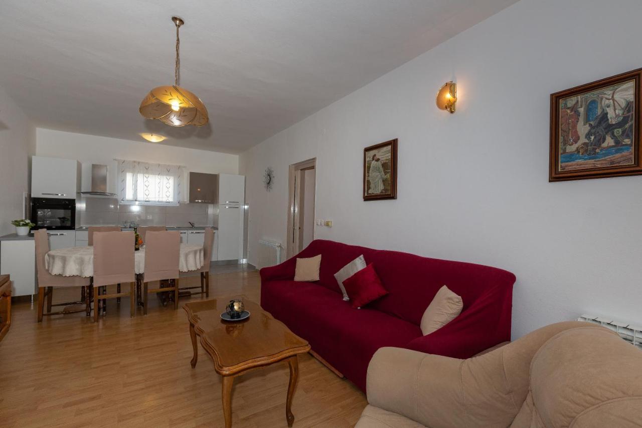 Apartments Tolic Biograd Na Moru Buitenkant foto