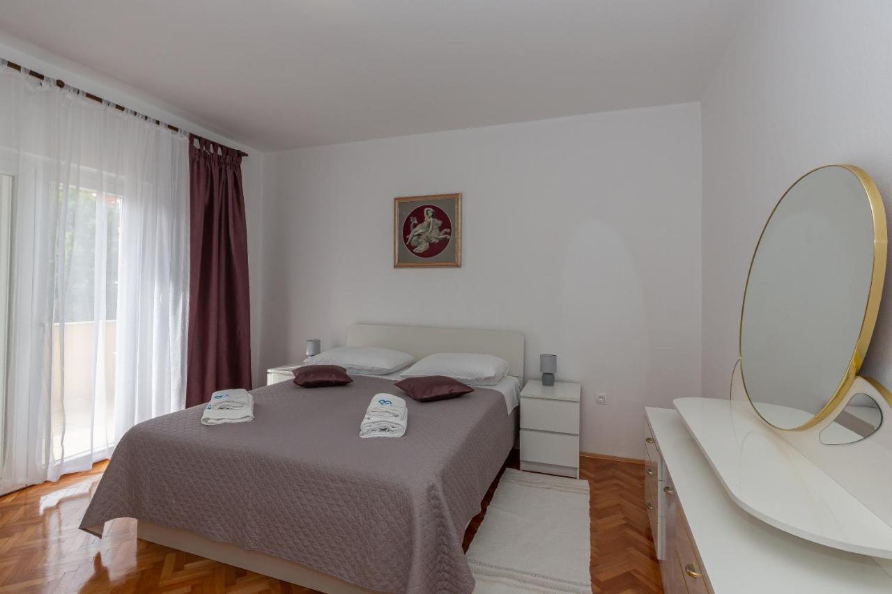 Apartments Tolic Biograd Na Moru Buitenkant foto