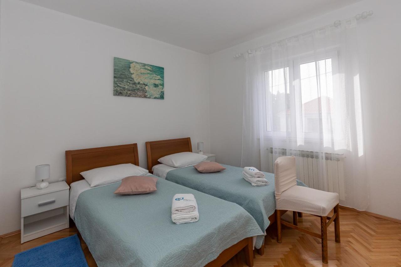 Apartments Tolic Biograd Na Moru Buitenkant foto