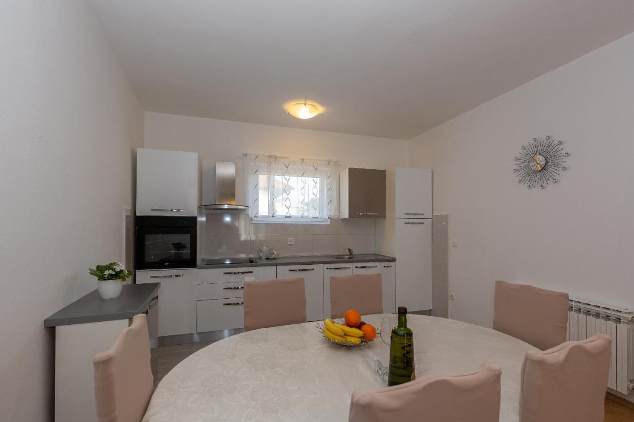 Apartments Tolic Biograd Na Moru Buitenkant foto